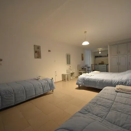 Panos Apartment *